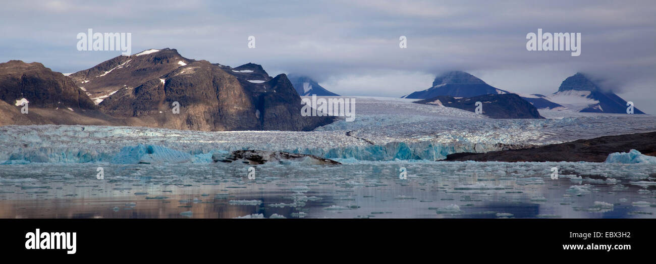 Kongsbreen Gletscher mit Azur Krempe, Norwegen, Spitzbergen, Kongsfjorden Stockfoto