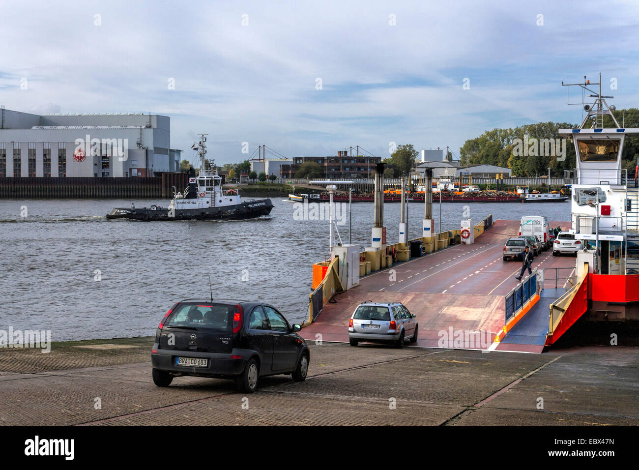 Auto, Fahrzeug, Passagierfähre, der Weser, Bremen, Vegesack, Deutschland, Europa. Stockfoto