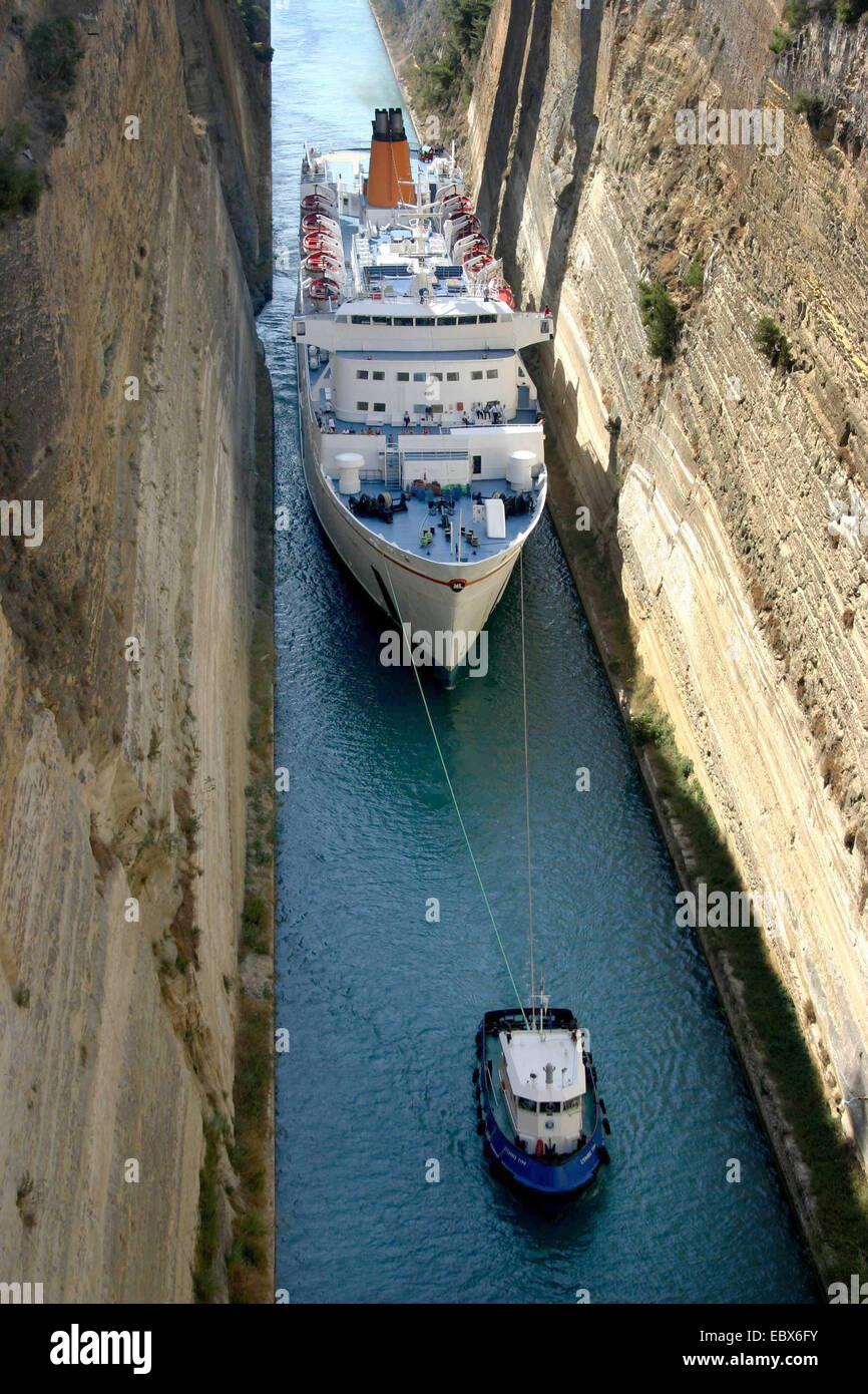 Durchgang von Korinth mit Schiffen, Griechenland, Peloponnes, Corinth Stockfoto
