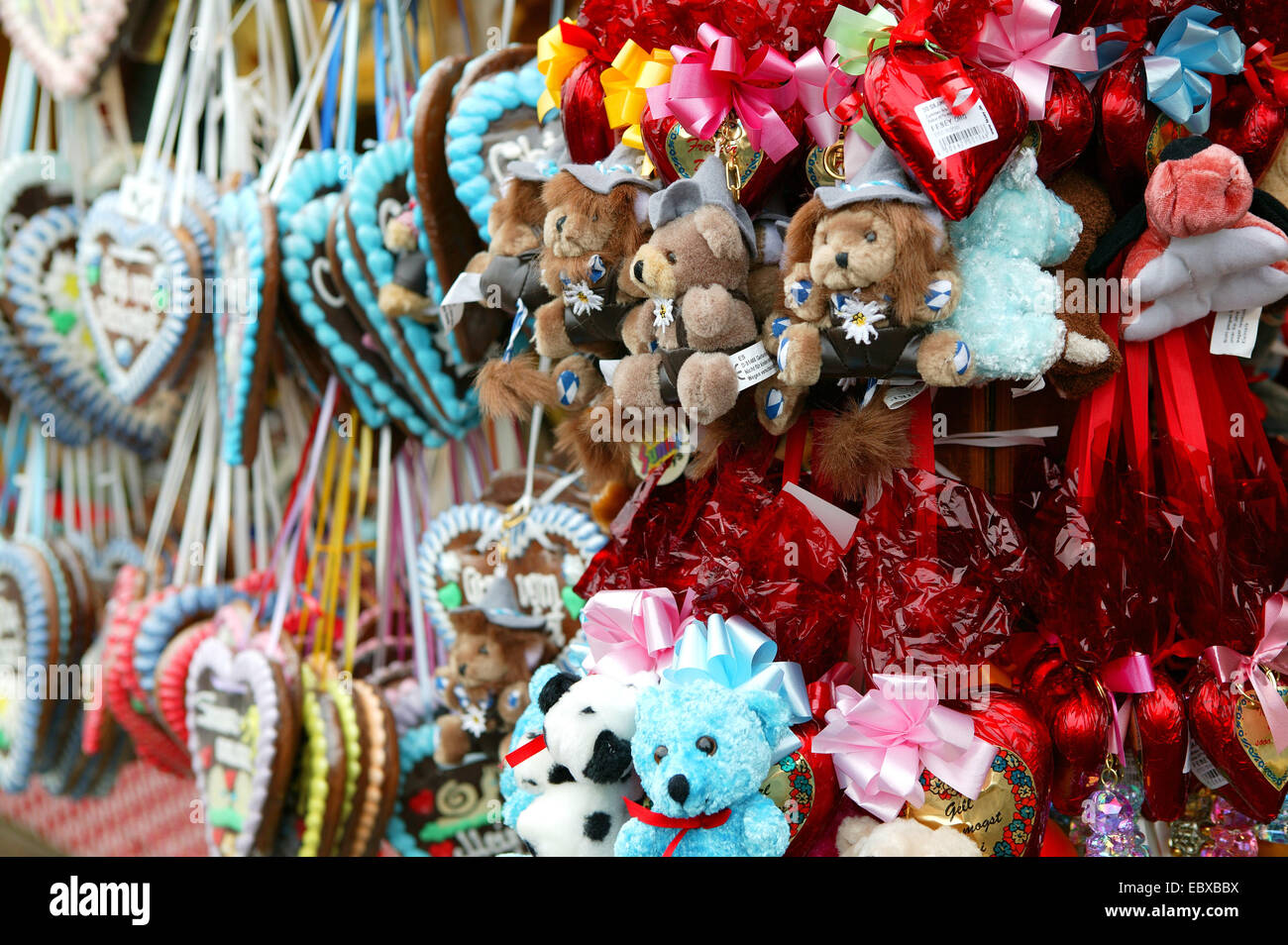 Souvenirs auf dem Oktoberfest in München, Deutschland, Bayern, Muenchen ...