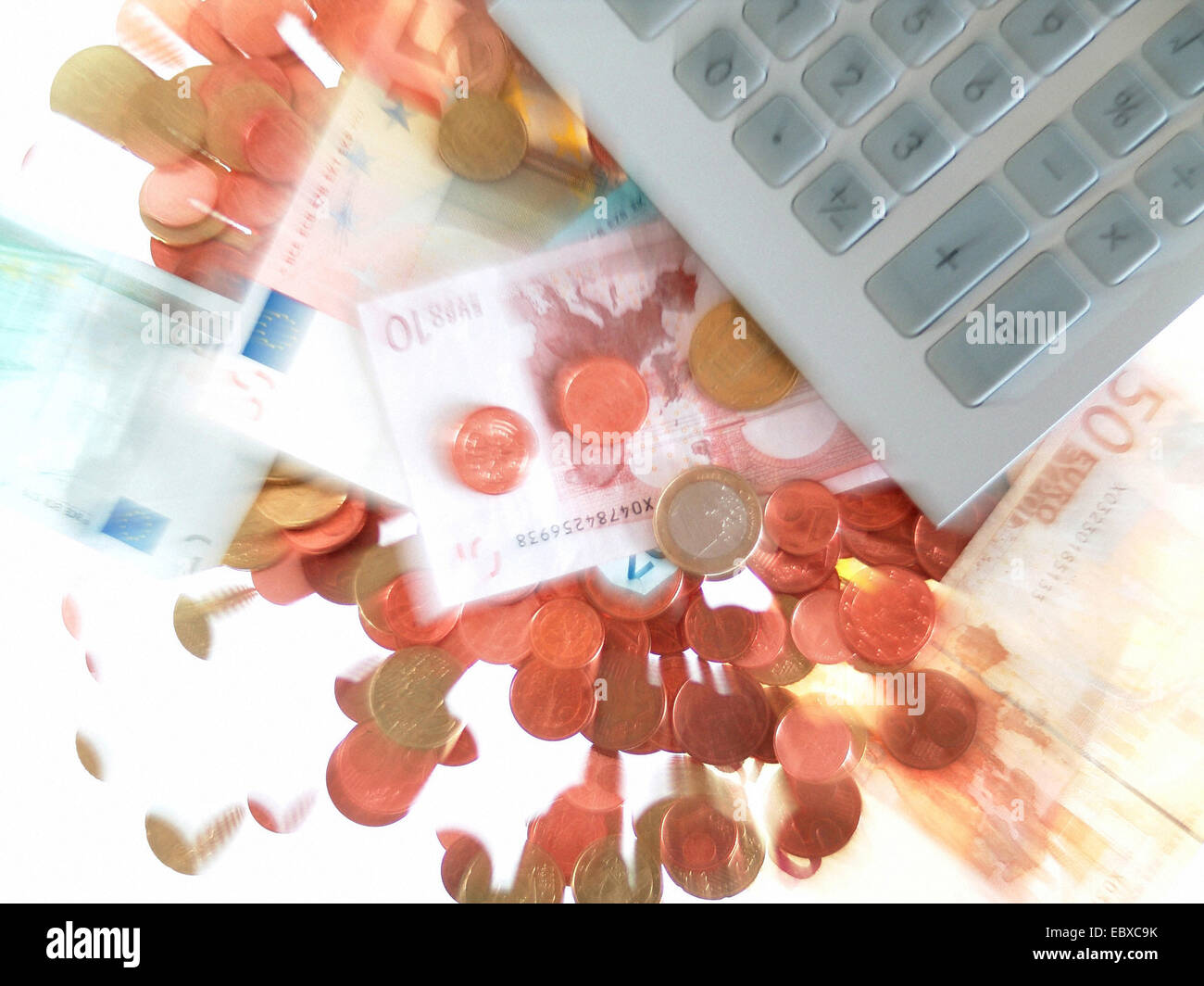 Taschenrechner und Euro-Geld Stockfoto