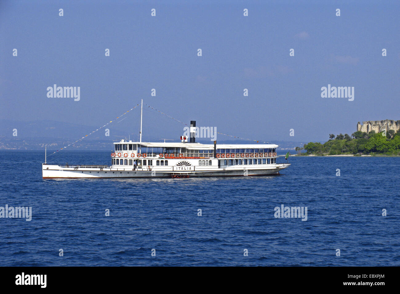 Schiff am Gardasee Stockfoto