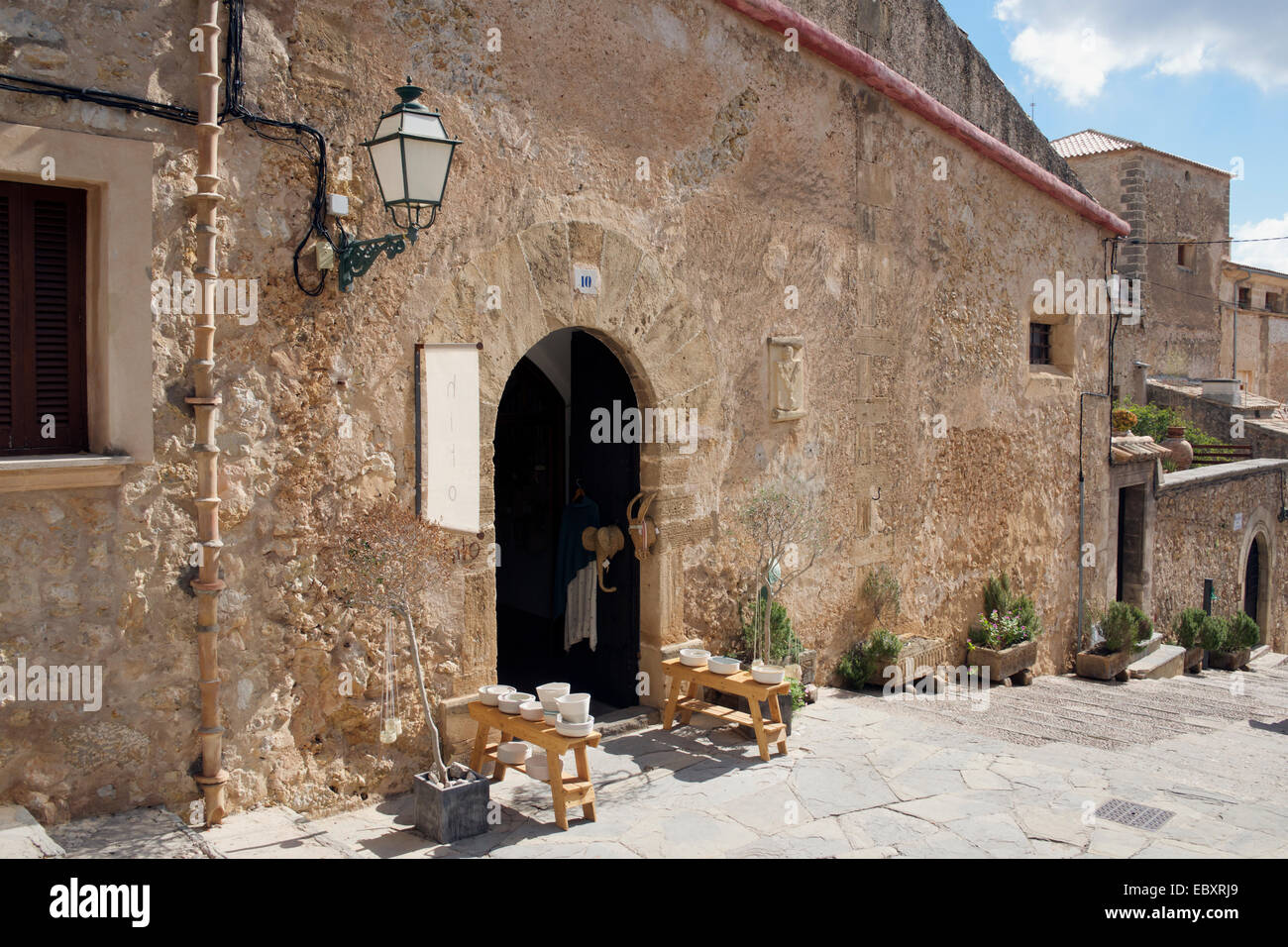 Töpferei neben Calvari Stufen Pollenca Mallorca Spanien Stockfoto