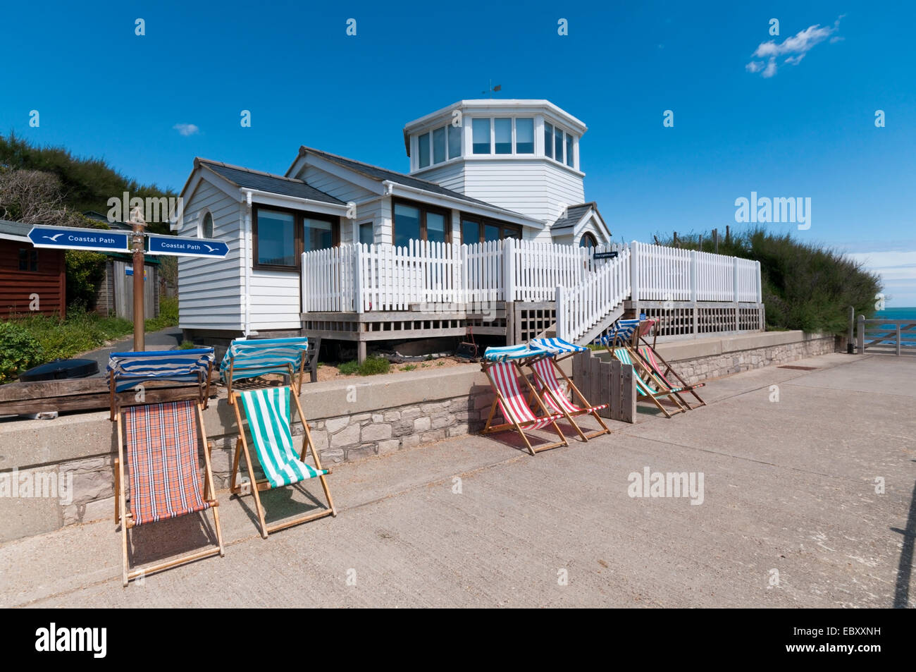 Die Leuchtturm-Ferienunterkunft in Steephill Cove auf der Isle Of Wight. Stockfoto