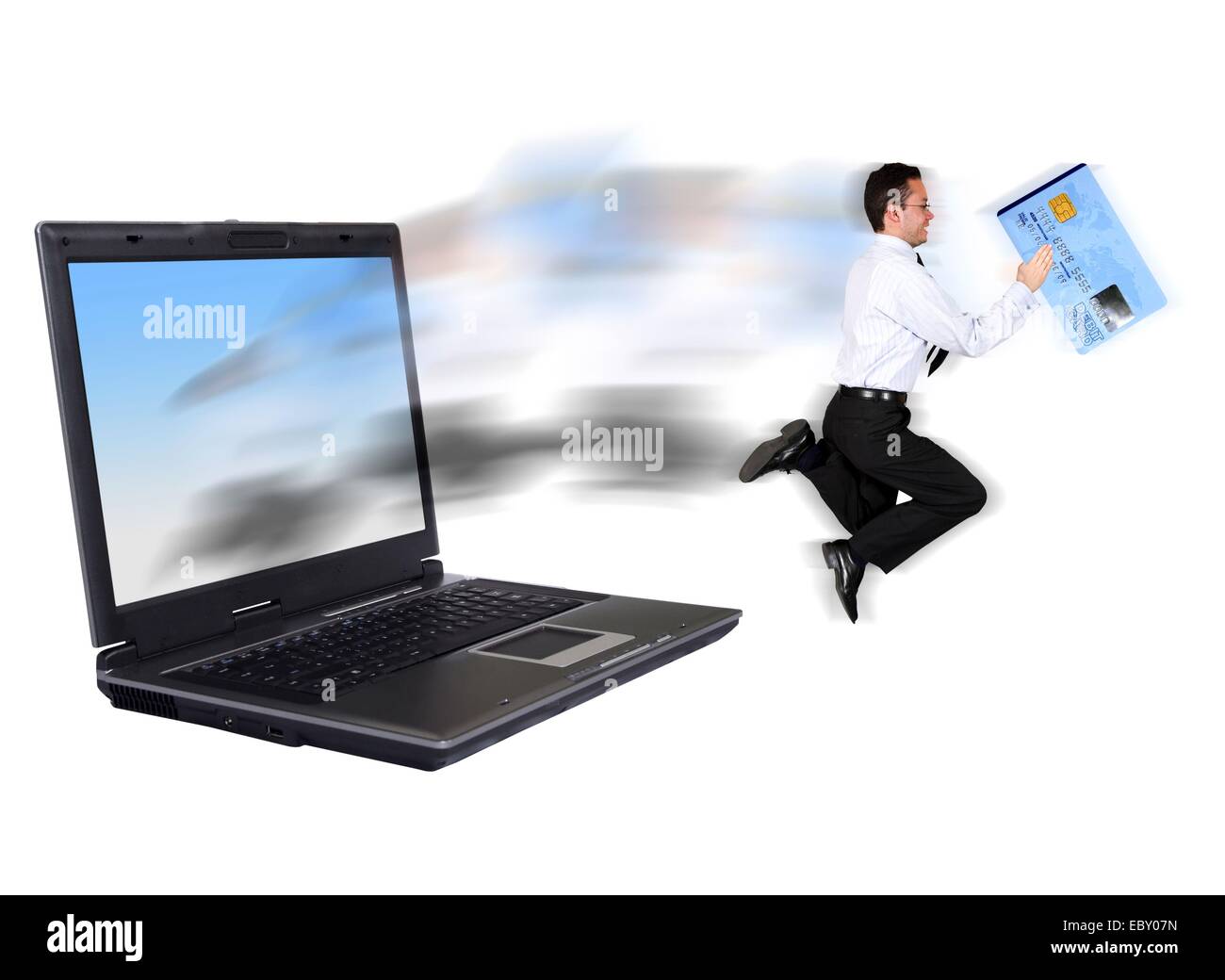 symbolisches Bild für Online-Sicherheit: Geschäftsmann stehlen eine Kreditkarte und einen Latop mit geheimen Daten zu entkommen Stockfoto