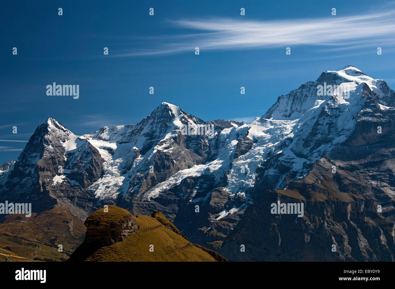 Eiger monch und jungfrau -Fotos und -Bildmaterial in hoher Auflösung ...