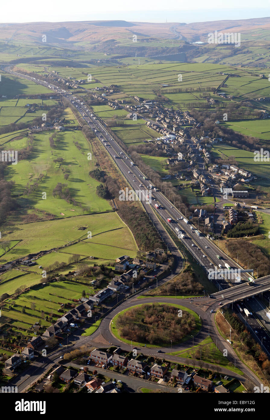 Luftaufnahme der Autobahn M62, Blick nach Westen über den Pennines in Richtung Lancashire, UK Stockfoto
