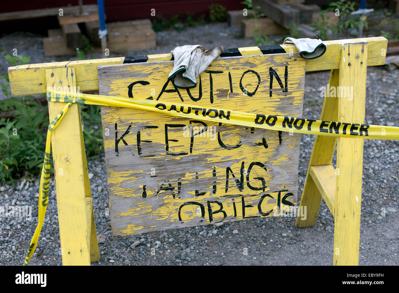Schild am Kennecott Minen oder AHRS Website Nr. fernzuhalten XMC-001, ist einem verlassenen gewinnenlager in Valdez-Cordova, Alaska Stockfoto
