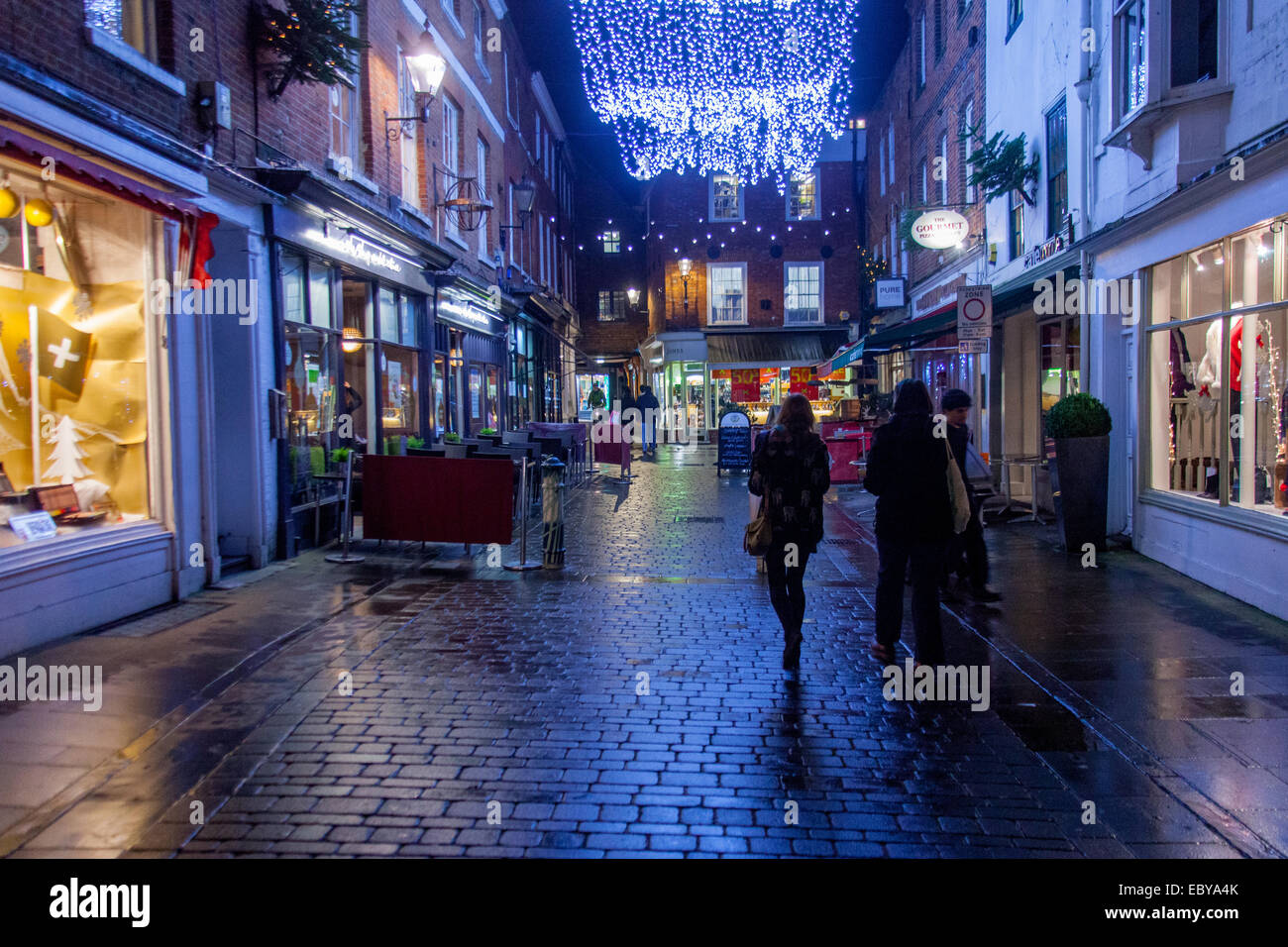 Winchester at Night, Hampshire, England, Großbritannien. Stockfoto