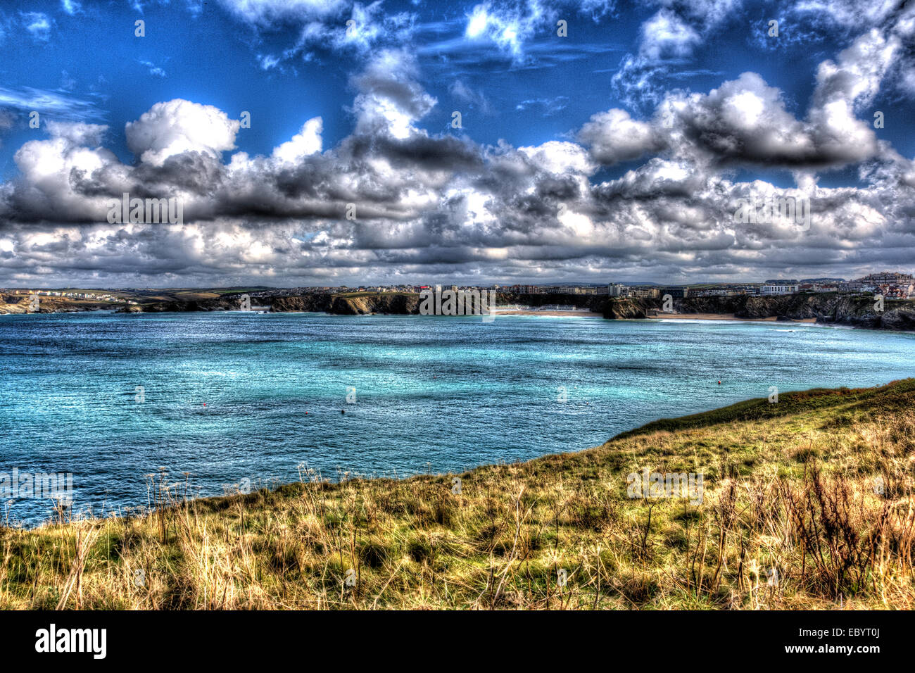 Newquay Bay und Küste Cornwall England UK wie Gemälde in HDR Stockfoto
