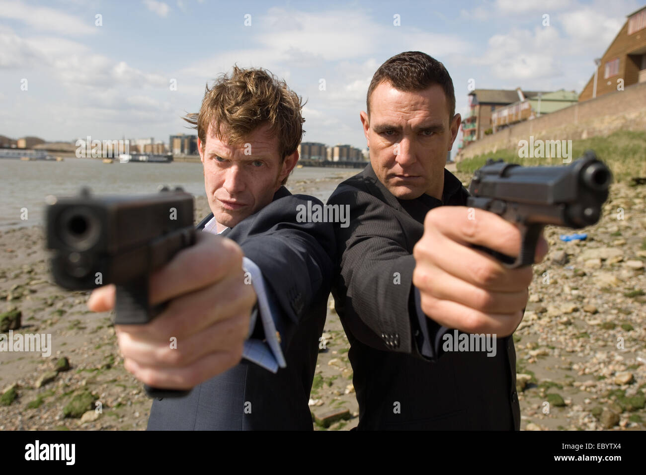 Vinnie Jones (rechts) und Jason Flemyng, während der Dreharbeiten zu 'The Riddle' von Brendan Foley Stockfoto