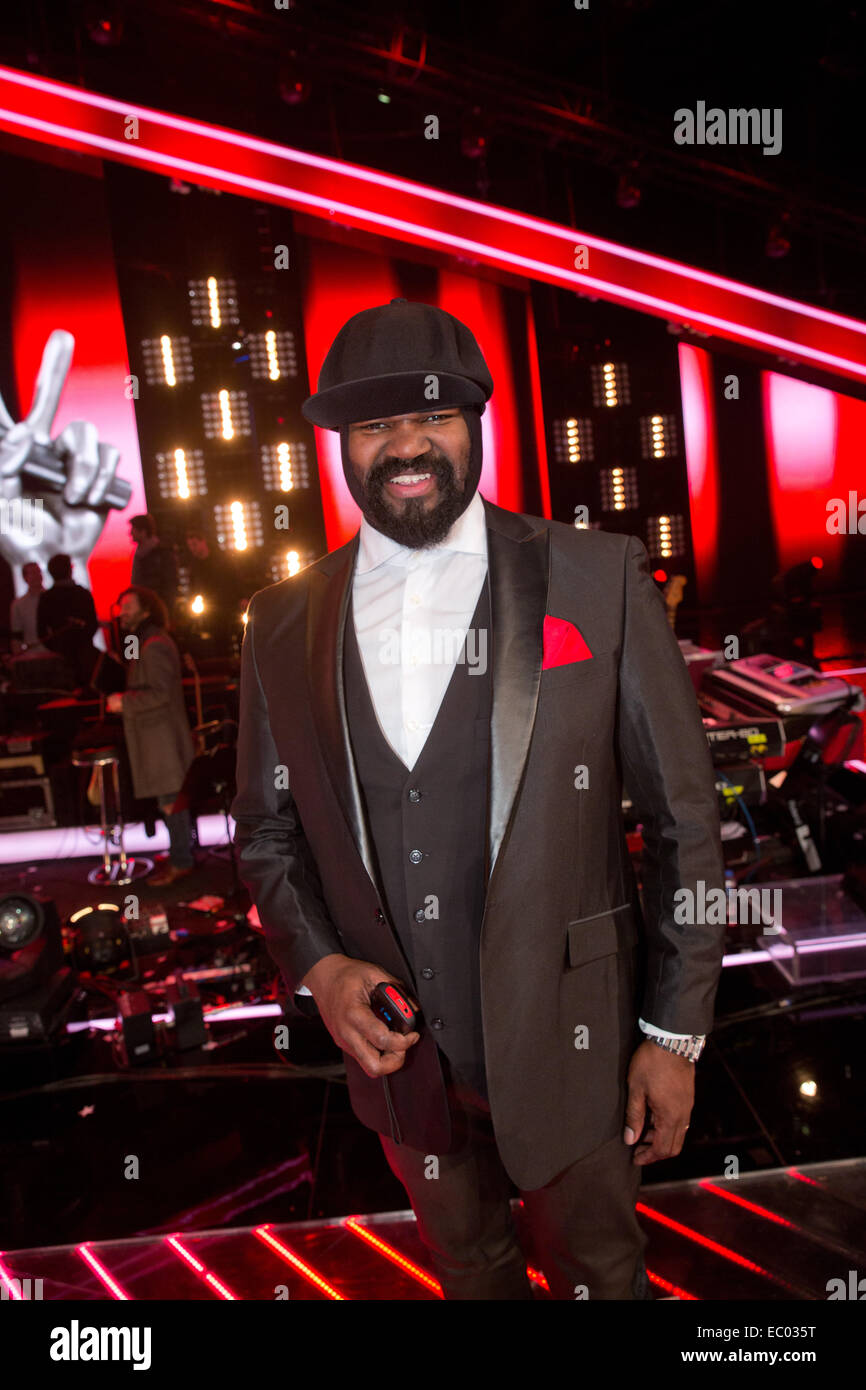 Berlin, Deutschland. 5. Dezember 2014. Sänger Gregory Porter während der live-Show "The Voice of Germany" in Berlin, Deutschland, 5. Dezember 2014. Die Show wird auf Braodcaster Sat. 1 ausgestrahlt. Foto: Jörg Carstensen/Dpa/Alamy Live News Stockfoto