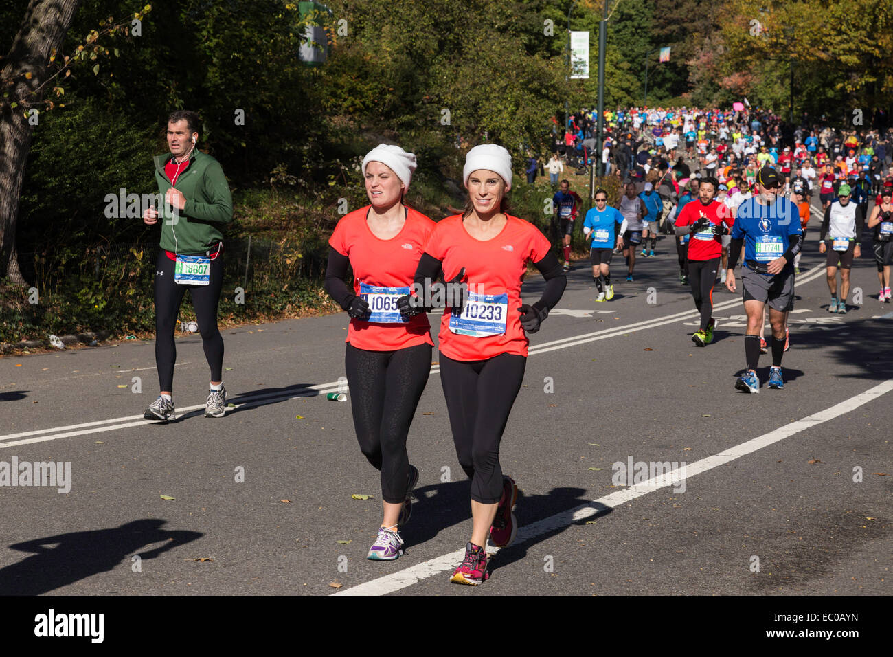 Athleten, die mit der New York City Marathon, Central Park, New York, USA Stockfoto