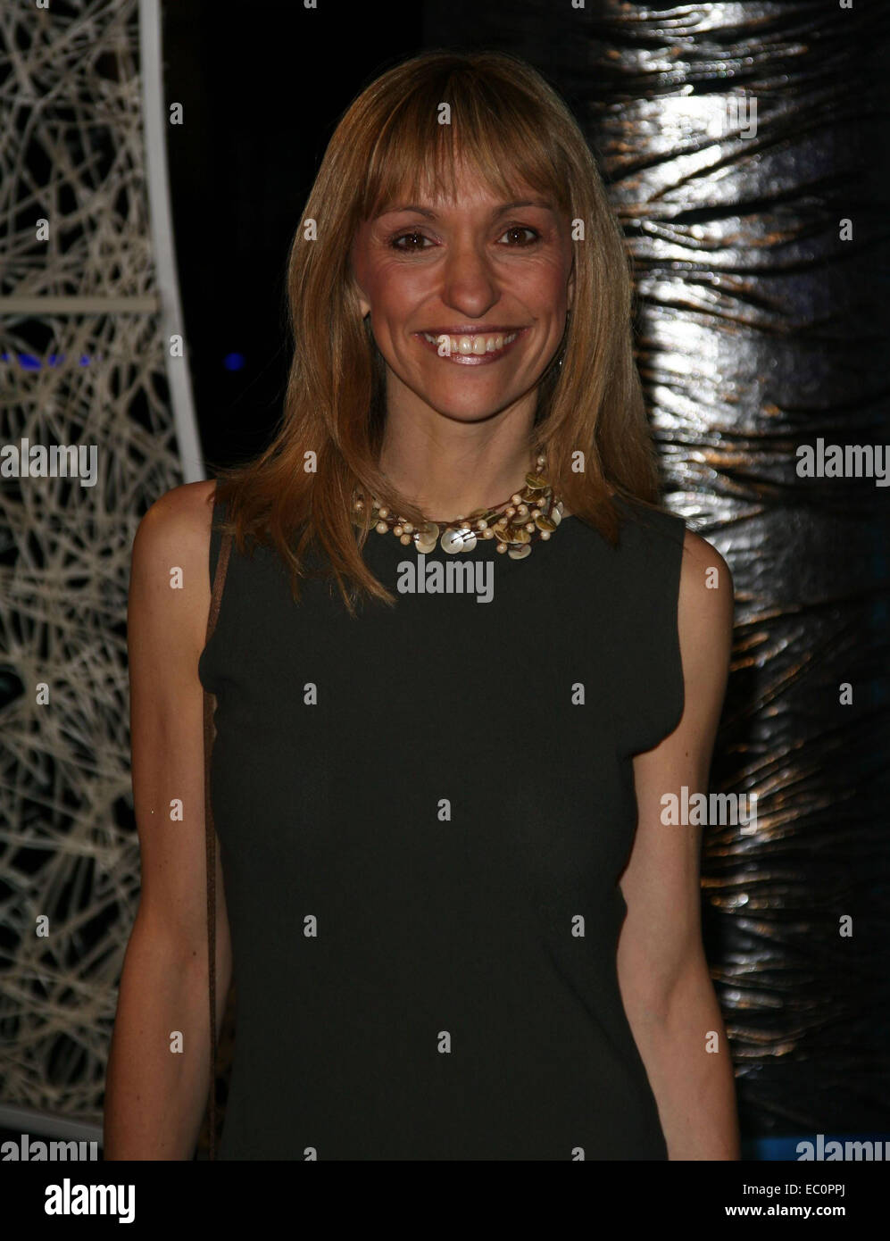 ** Datei Foto ** Tigerbalsam, hat gemeinsam mit der Born Free Foundation, vom Aussterben bedrohte Tiger zu helfen... Es wird es geschätzt nur 3.500 Tiger weltweit übrig sind. Wie eine Marke, deren Erbe und Ethos basiert auf der Stärke und Vitalität der Tiger, Tigerbalsam, auf ihre Notlage durch die Einführung reagiert hat "Born to Run"-Kampagne, mit der Unterstützung der internationalen Wildlife Charity und wird zur Vermeidung von Wildtieren arbeiten Wilderei - vor allem den illegalen Handel mit Tiger-Teile. Anlässlich der Gründung der Partnerschaft, Künstlerin Emma Fay hat erstellte erstaunliches Bild von einem Tiger-Kopf als angeordnet Stockfoto