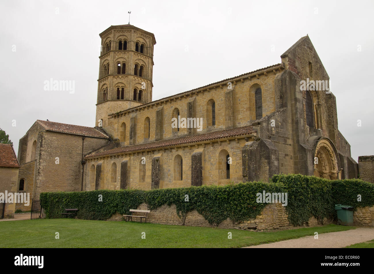 Anzy-le-Duc Kirche Stockfoto