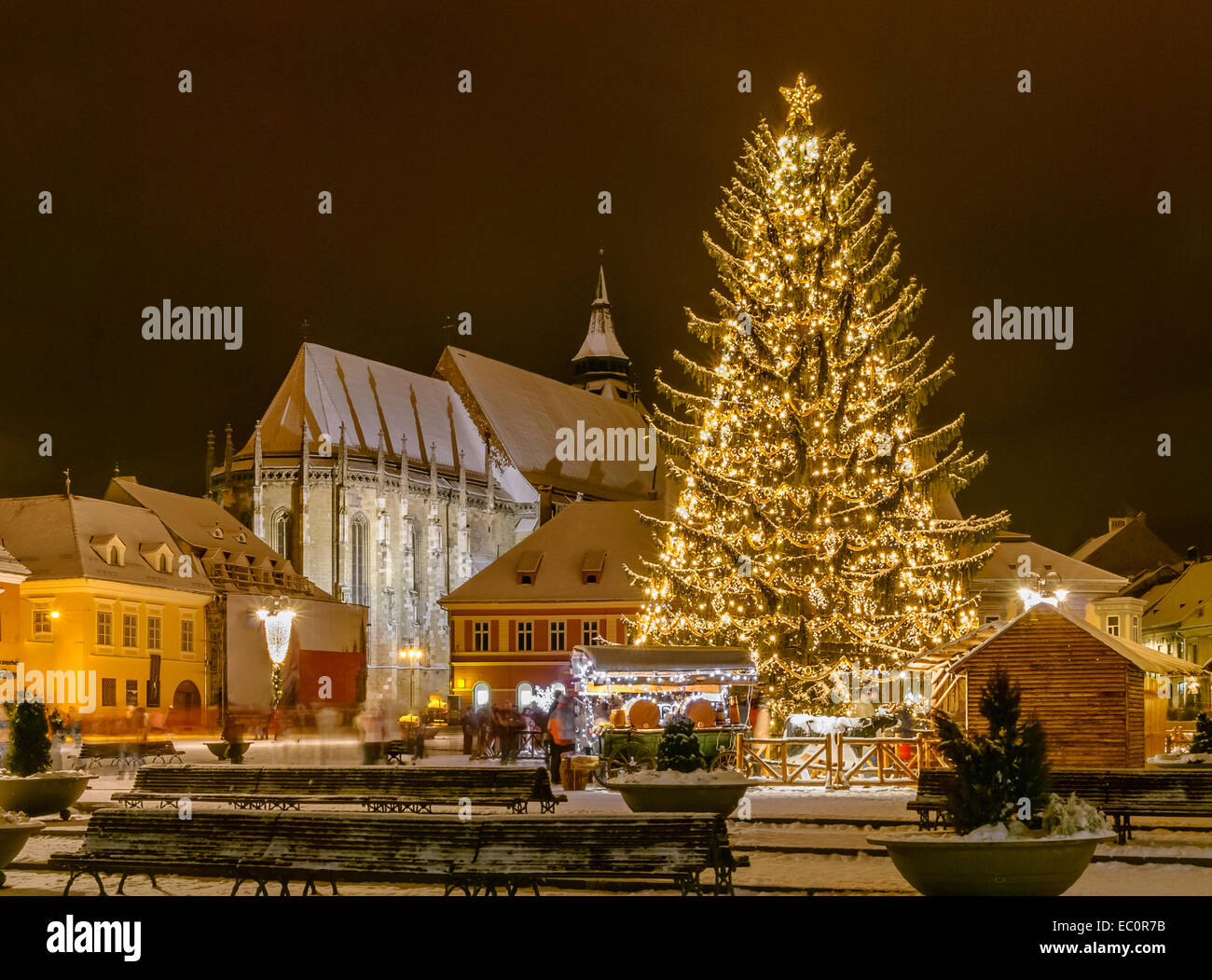 Alte Stadt Platz Brasov während der Winterferien, Brasov Rumänien Stockfoto