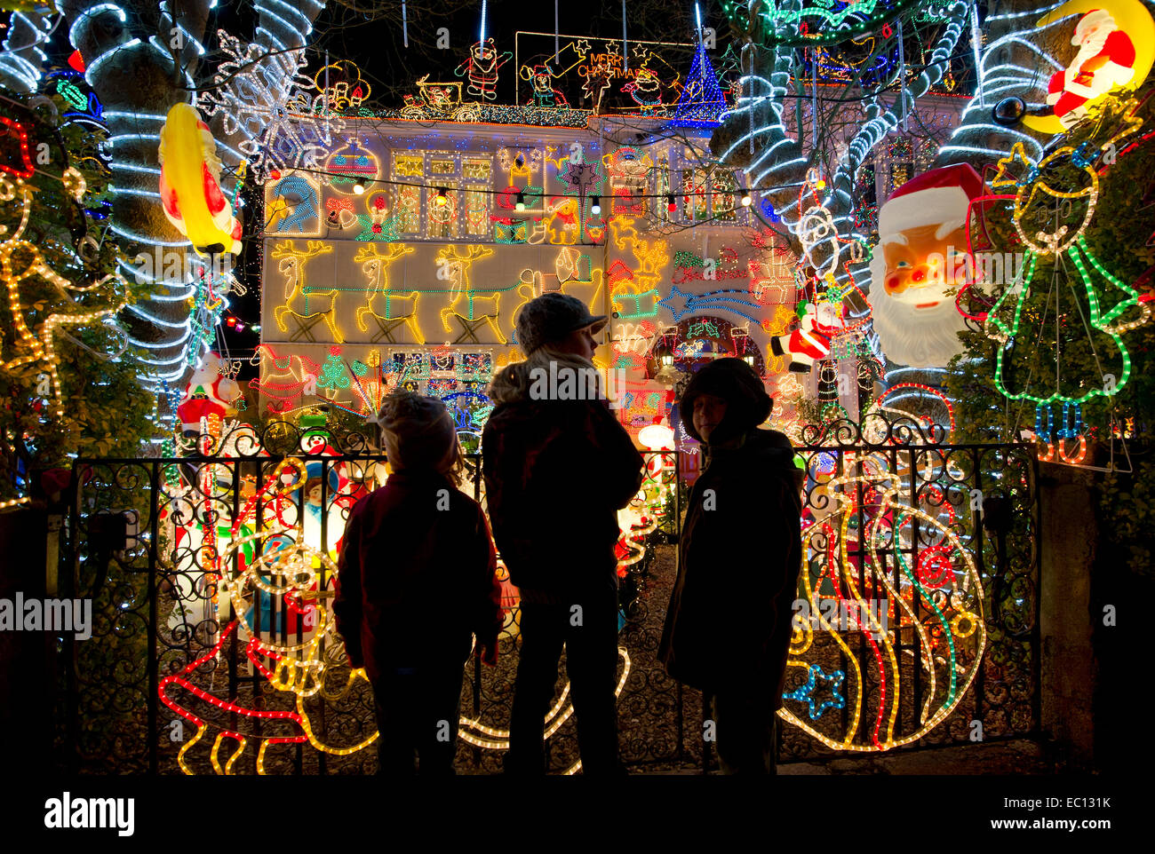 Alex Goodhind Weihnachten Dekoration Haus in Melksham,Wiltshire,UK.200,000 Lichter beleuchten der Eigenschaft jedes Xmas.a Stockfoto