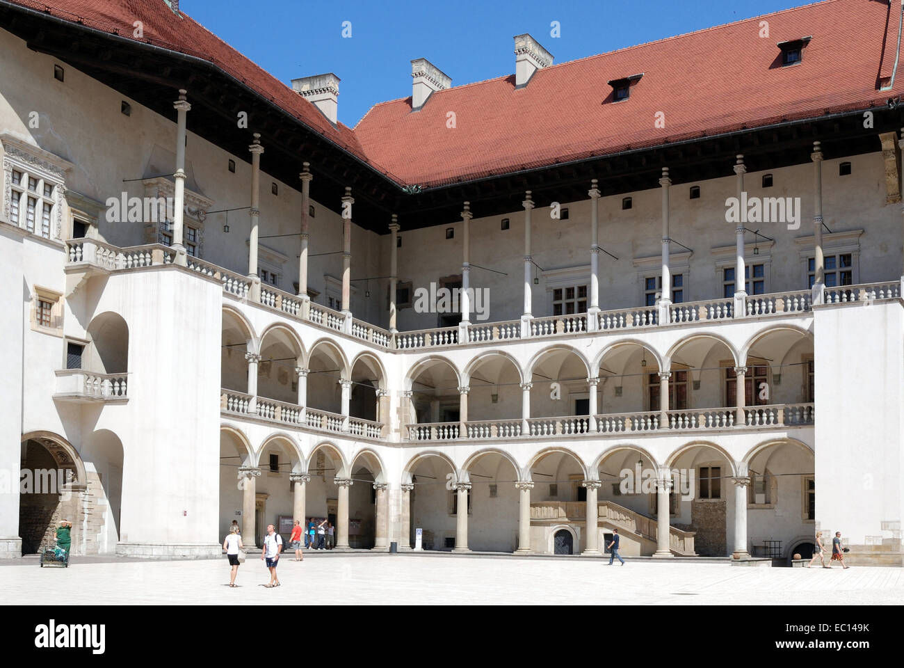 Hof das Königsschloss auf dem Wawel Hügel von Krakau in Polen. Stockfoto