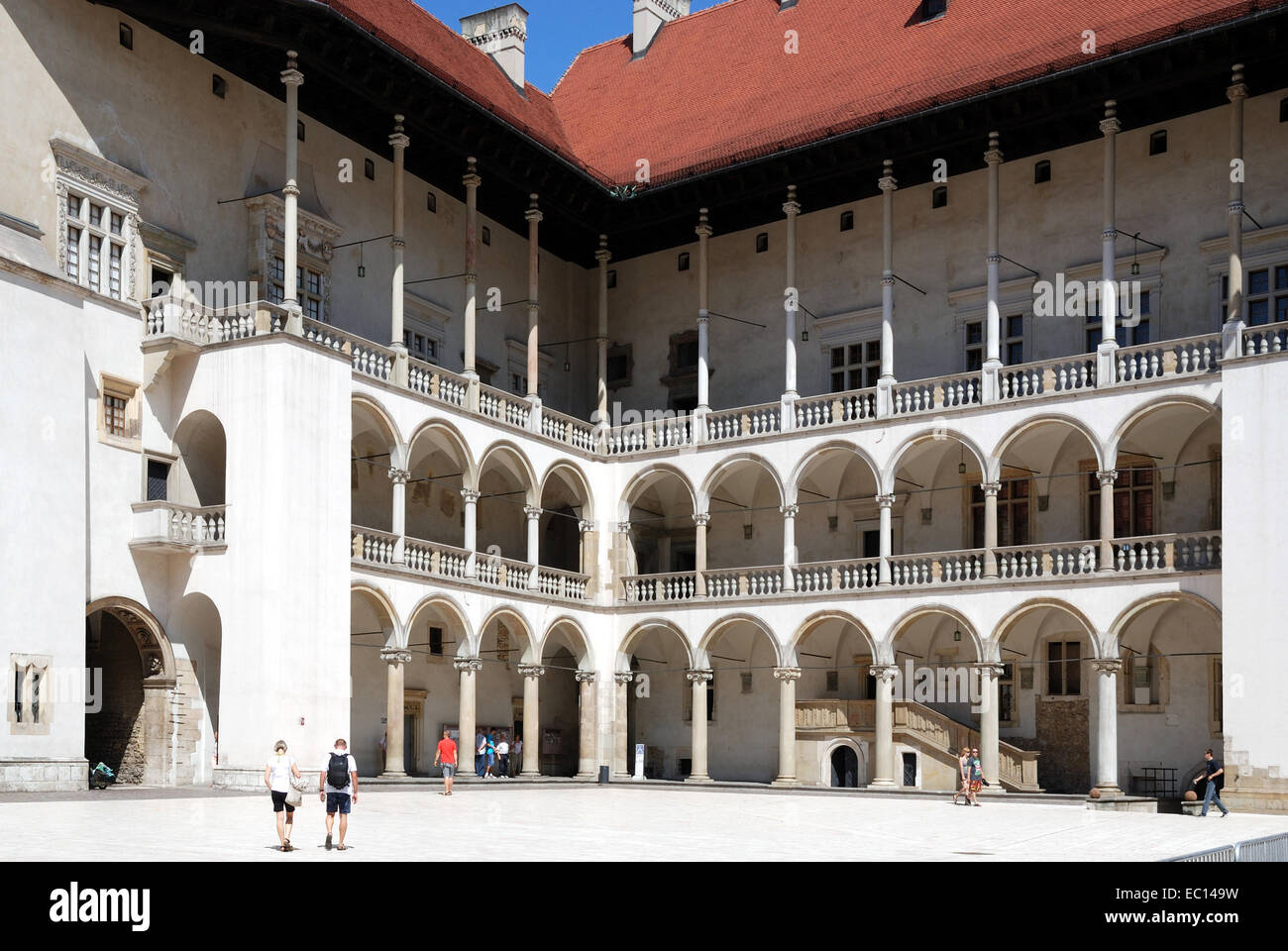 Hof das Königsschloss auf dem Wawel Hügel von Krakau in Polen. Stockfoto