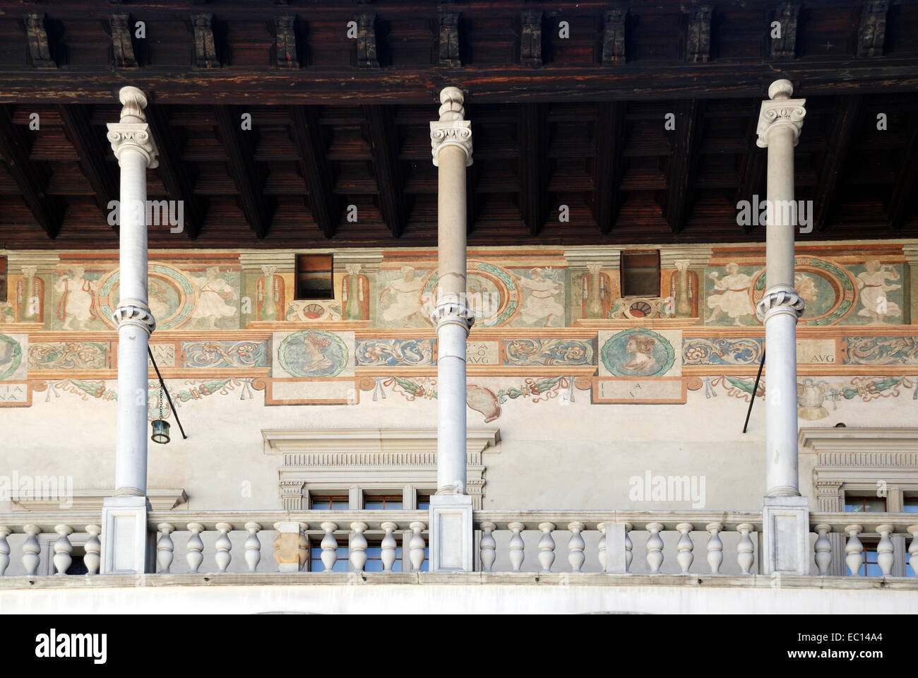 Hof das Königsschloss auf dem Wawel Hügel von Krakau in Polen. Stockfoto