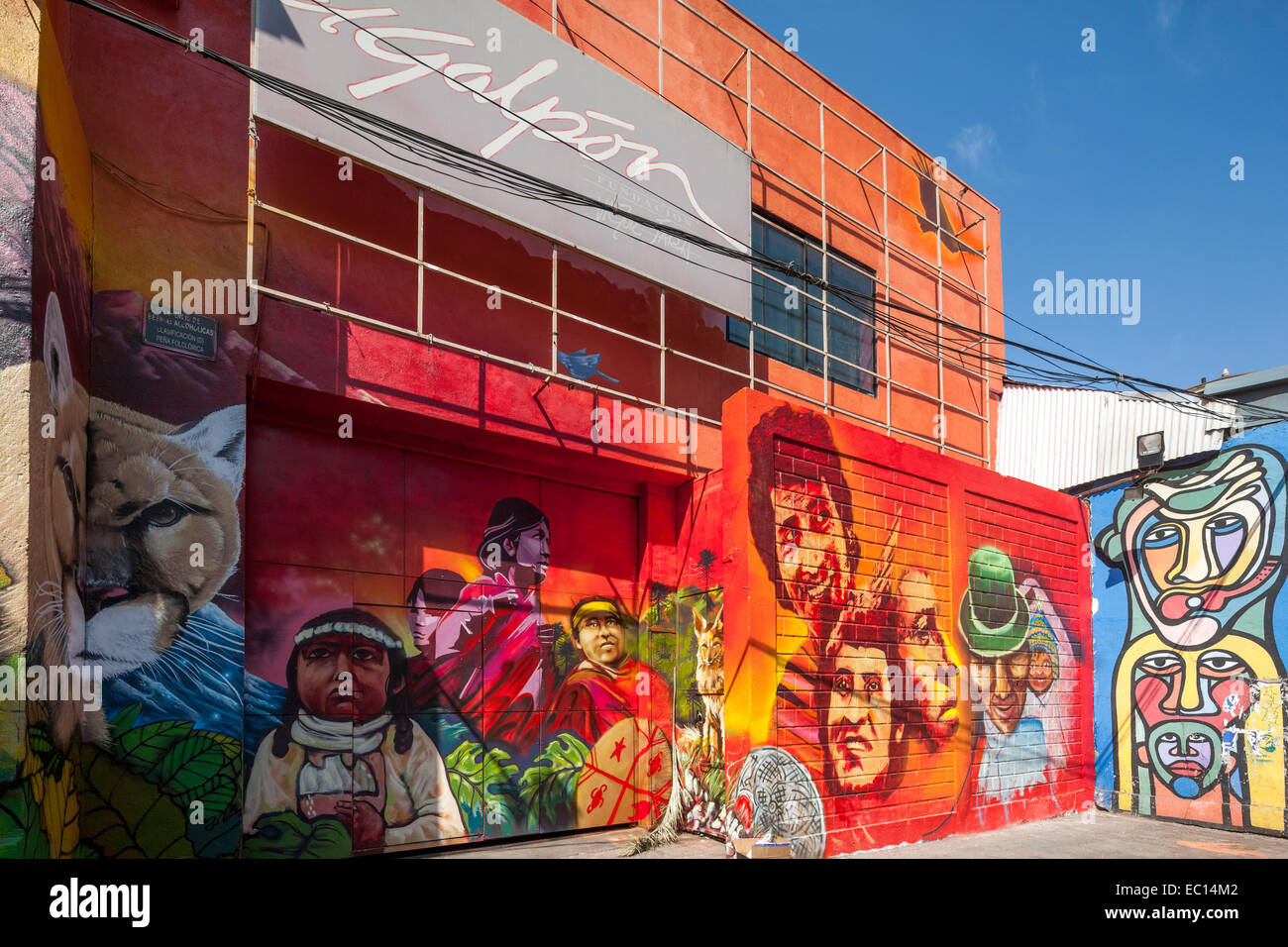 El Galpon Víctor Jara, The Victor Jara Warehouse, Kulturzentrum zu Ehren von der chilenischen Sänger in Santiago Chile. Stockfoto