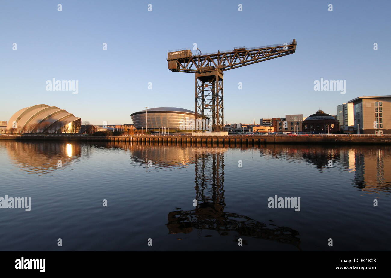 Gürteltier, Hydro und Finnieston Kran Glasgow Schottland Dezember 2014 Stockfoto