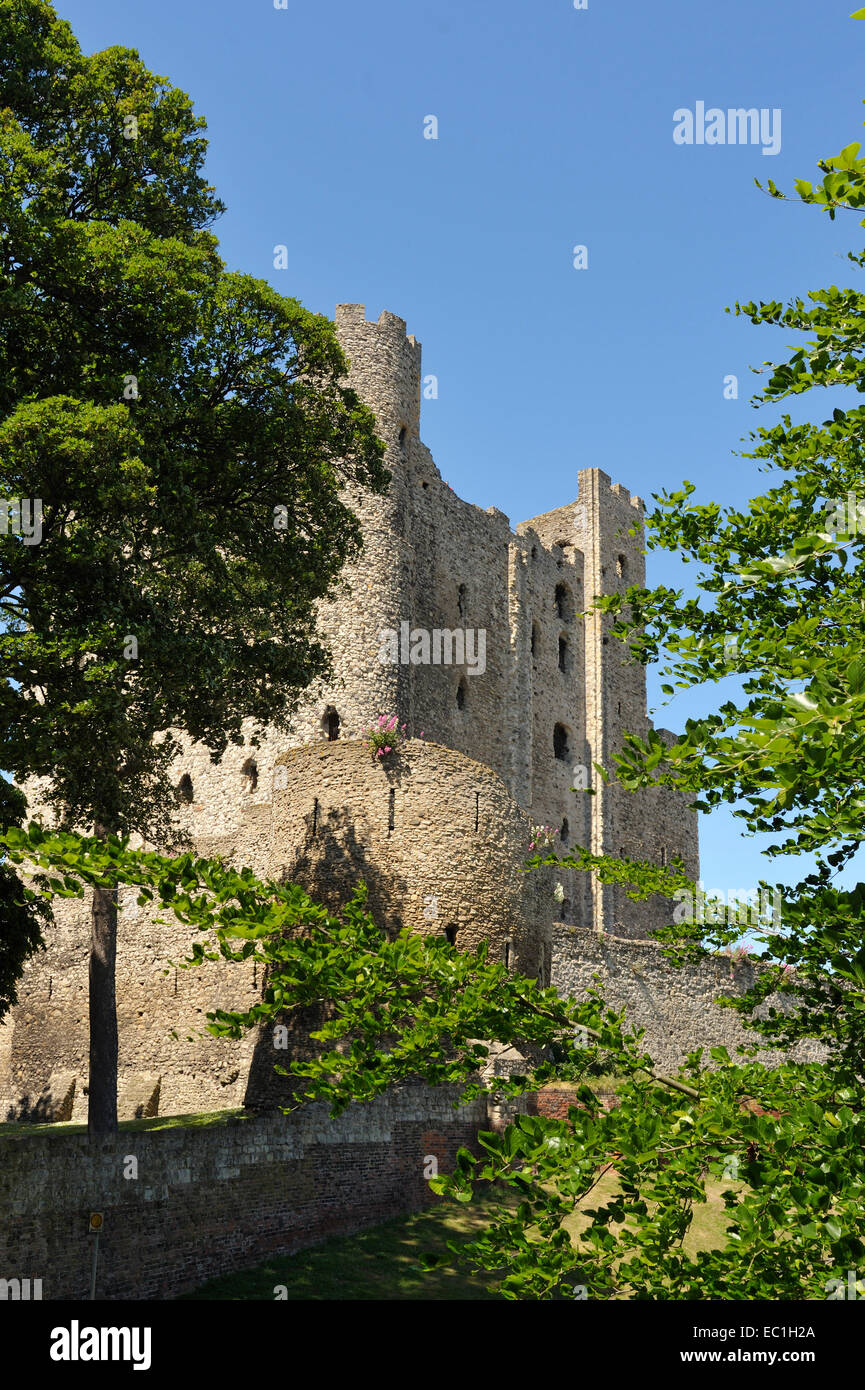 Rochester Castle, Kent, am Fluss Medway in der Nähe von Haus der Schriftsteller Charles Dickens, von Herrn Jingle in The Pickwick Papers beschrieben: Stockfoto