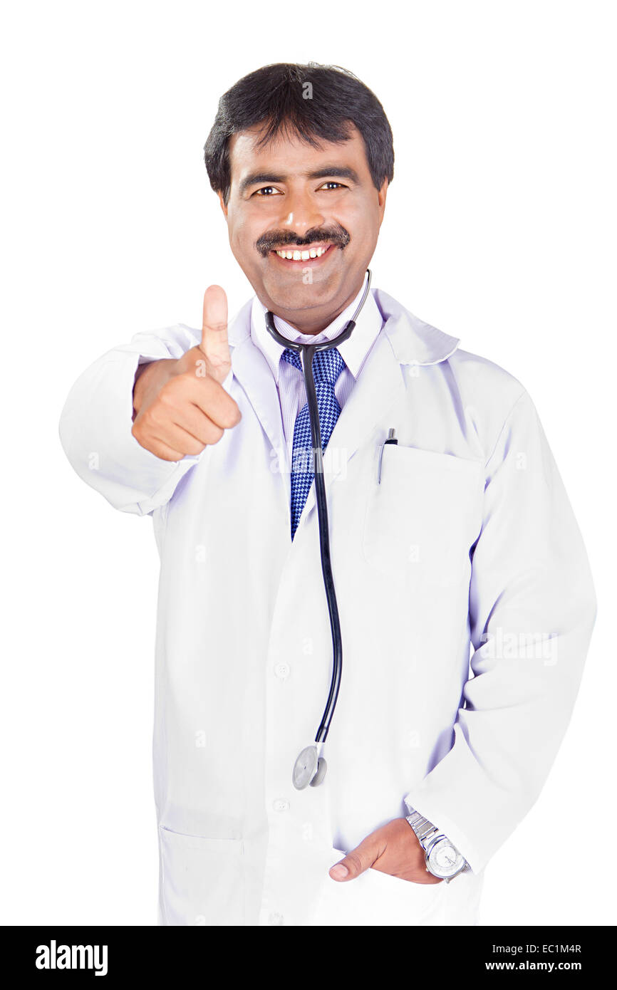 ein indischer Arzt stehende pose Stockfoto