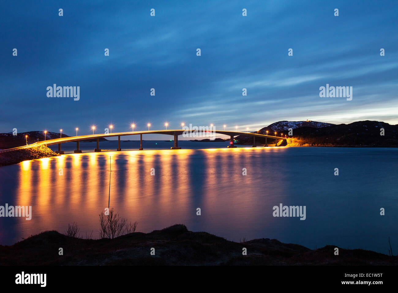 Brücke in Somaroy, Tromso, Troms, Norwegen Stockfoto