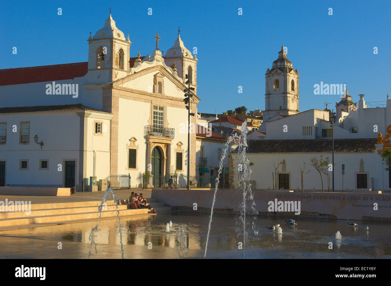 Santa Maria Kirche, Praça Infante Dom Henrique Square, Lagos, Algarve, Portugal, Europa Stockfoto