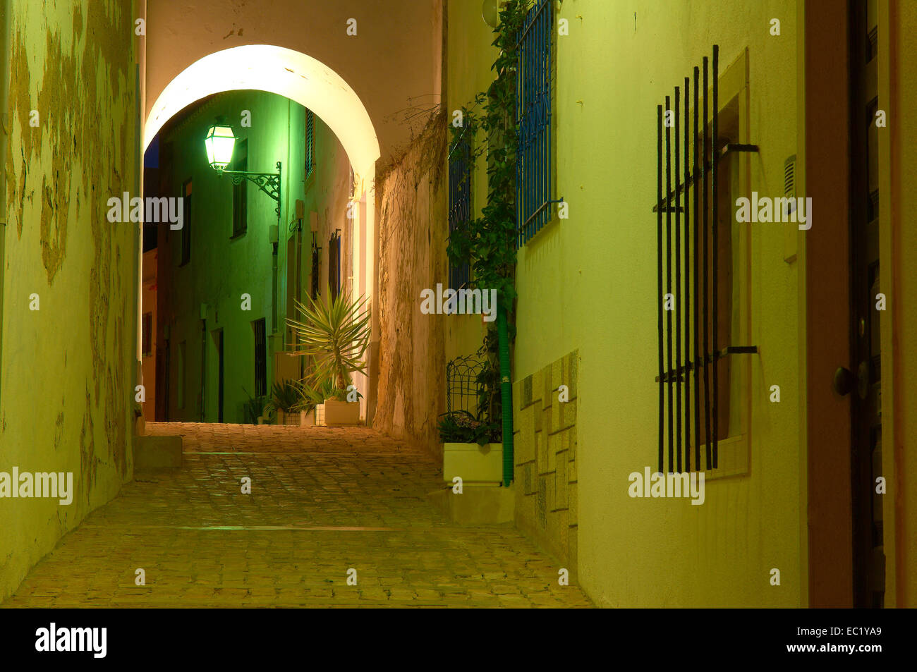 Historische Stadt Albufeira bei Nacht, Algarve, Portugal, Europa Stockfoto