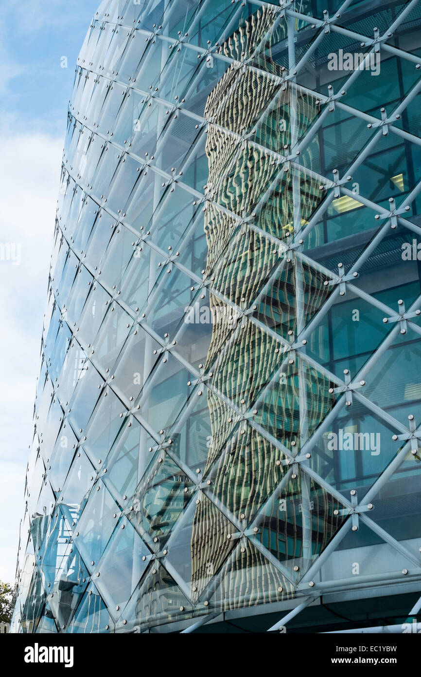 Moderne Architektur in der Stadt, London, Vereinigtes Königreich Stockfoto