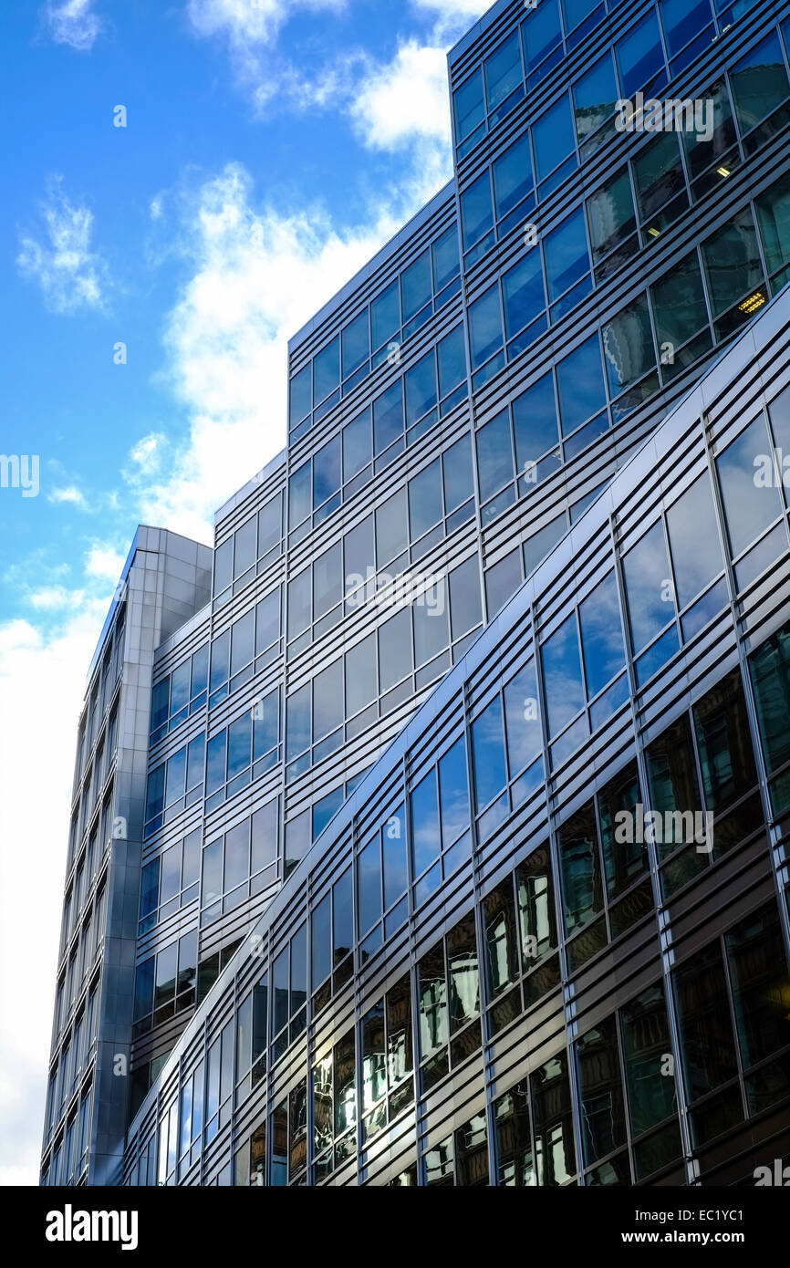 Modernes Gebäude in der Stadt, London, Vereinigtes Königreich Stockfoto