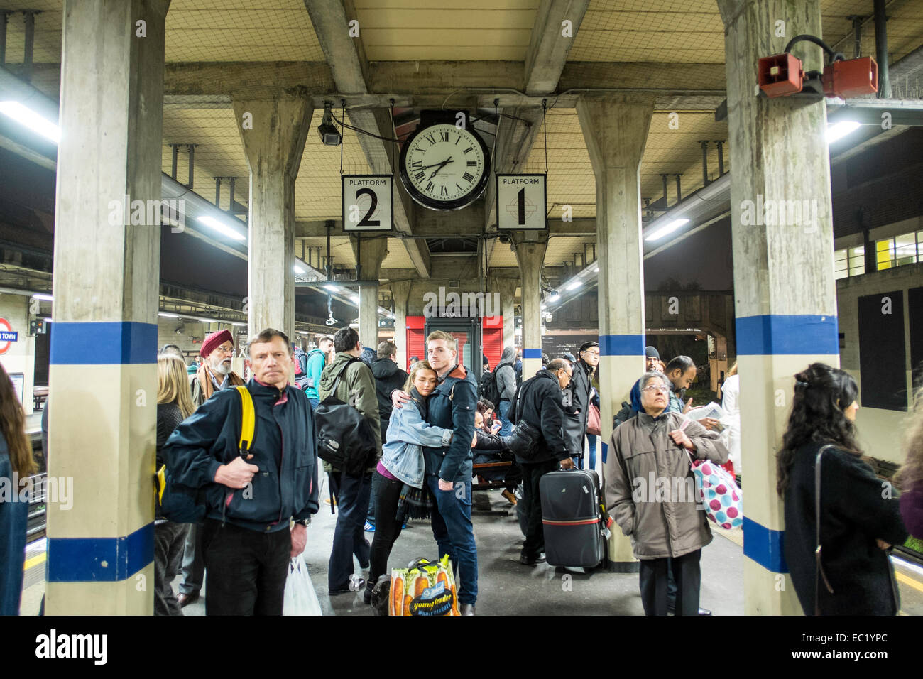 Acton Town u-Bahn-Station, London, Vereinigtes Königreich Stockfoto