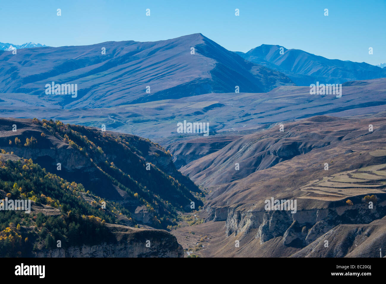 Übersehen Sie die tschetschenischen Berge, Tschetschenien, Kaukasus, Russland Stockfoto