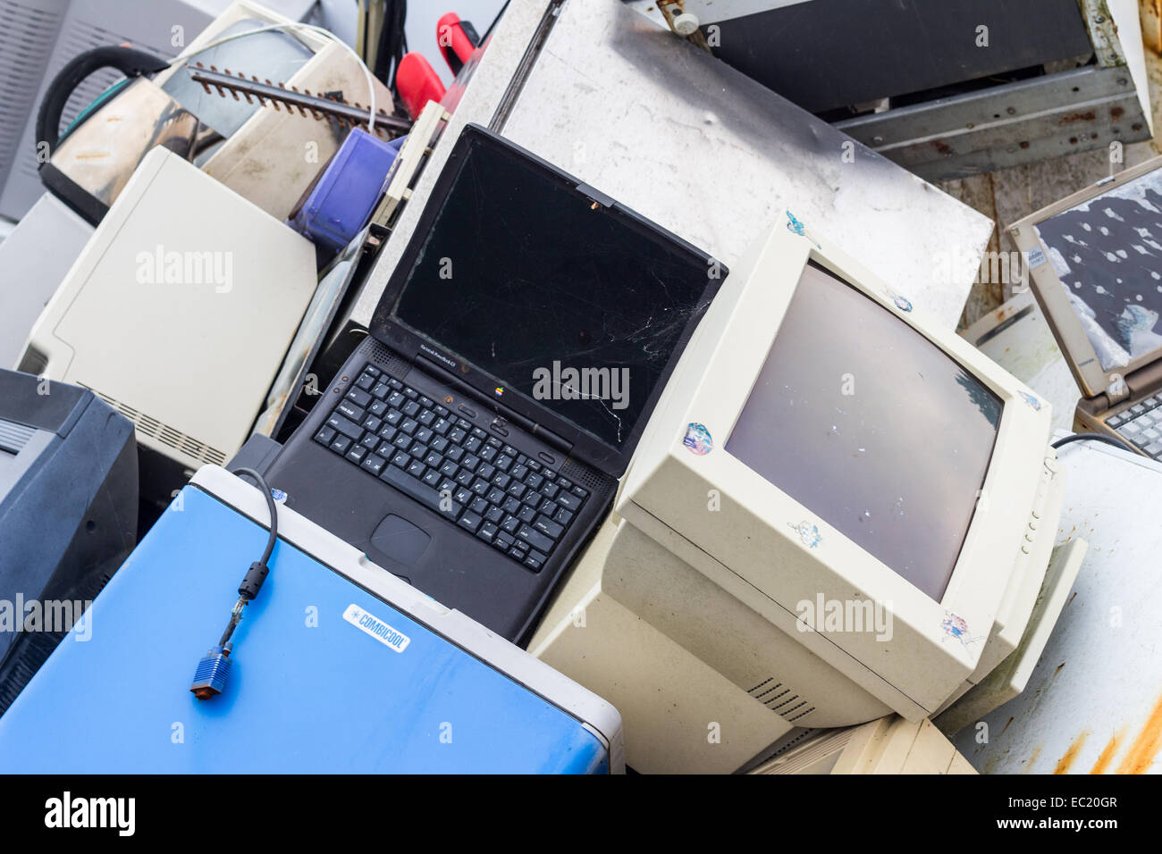 Ein Haufen Elektroschrott. Stockfoto