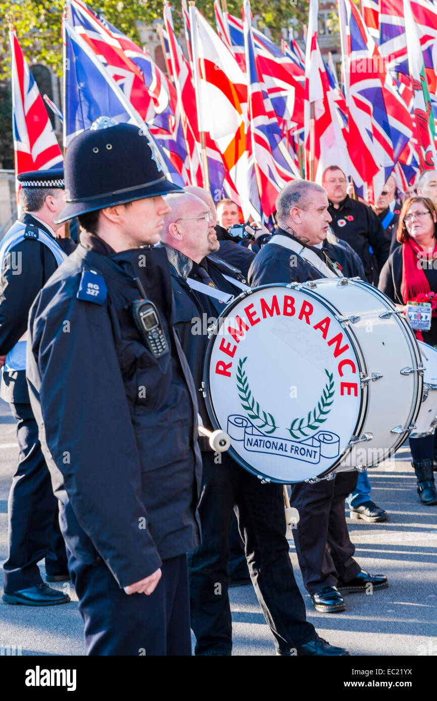 Nationale Front marschieren zur Erinnerung Sonntag - London Stockfoto