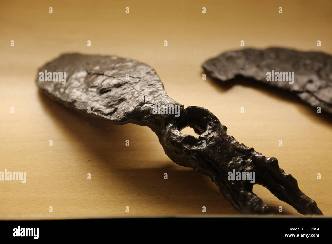 Römischen Reiches. Spanien. Katalonien. Ascia Rastrum. Eiserne Hacke. Früher im Weinberg zu arbeiten. 1. Jh. n. Chr.. Museum für Stadtgeschichte. Barcelona. Stockfoto