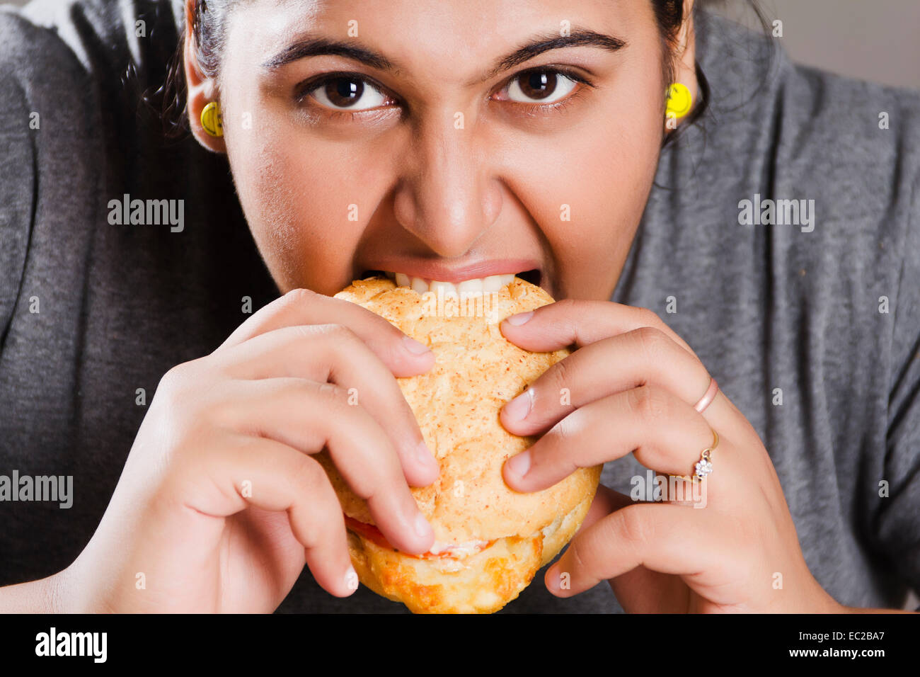 indische übergewichtige Dame Diät Übergewicht Stockfoto