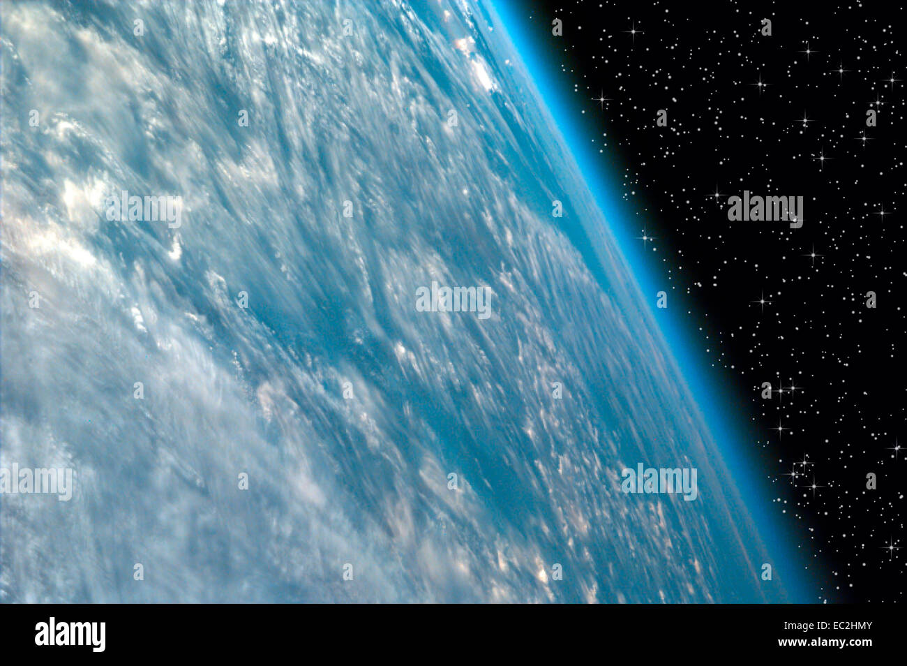 Earth-Ansicht von der internationalen Raumstation ISS in sternenklaren Nacht Stockfoto