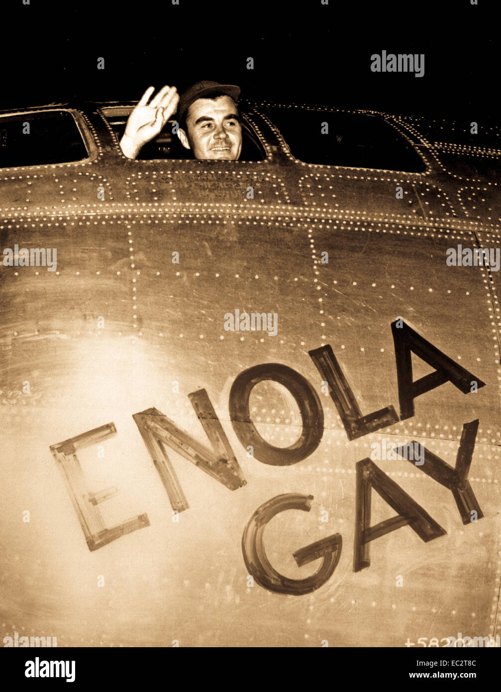 Col. Paul w. tibbets, jr., Pilot der Enola Gay, der Ebene, die die