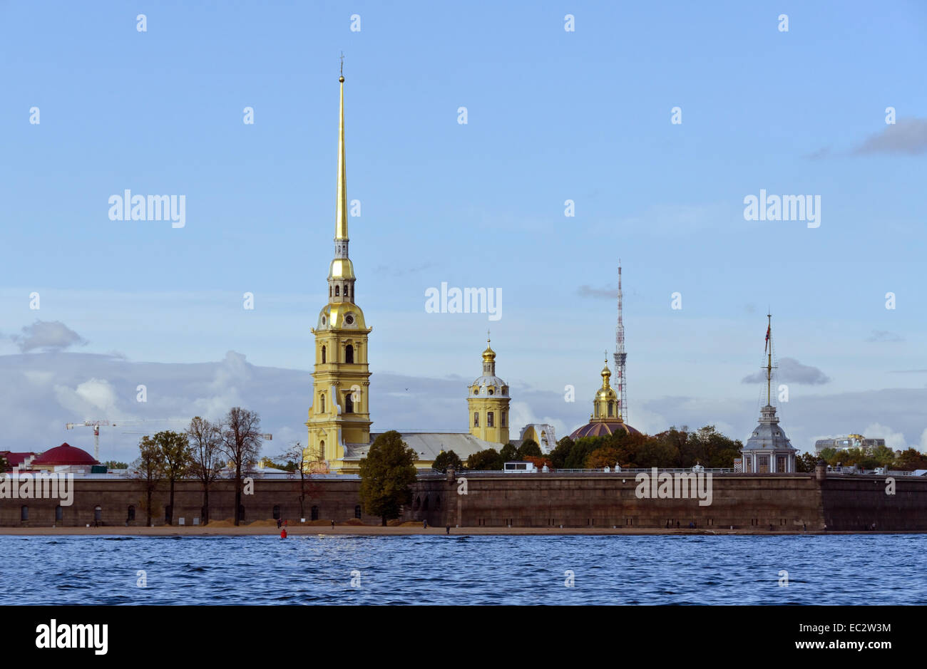 Peter und Pavel-Festung in St. Petersburg-Skyline-Blick vom Fluss Newa Stockfoto
