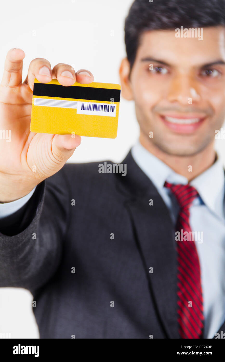 indische Geschäftsmann mit Kreditkarte Stockfoto
