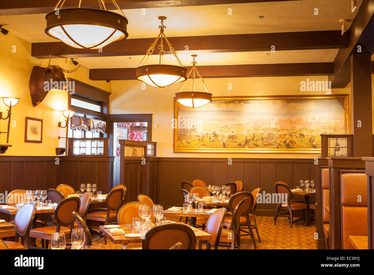 Interieur, Far Western Tavern, Orcutt, California, Vereinigte Staaten von Amerika Stockfoto