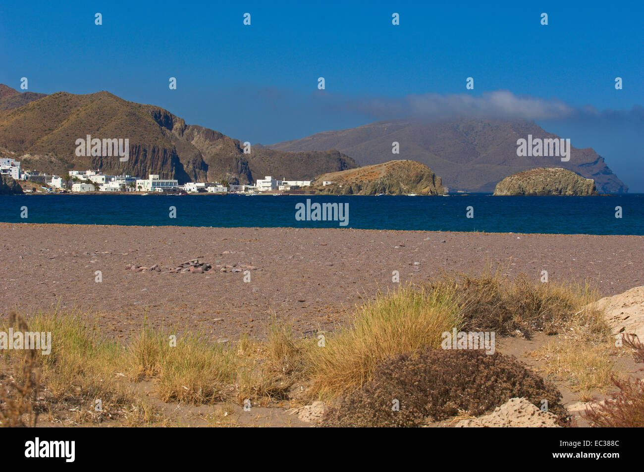 Cabo de Gata, Los Escullos, Playa del Arco, Strand El Arco, Isleta del Moro, Cabo de Gata-Nijar Natural Park, Almeria, Andalusien Stockfoto