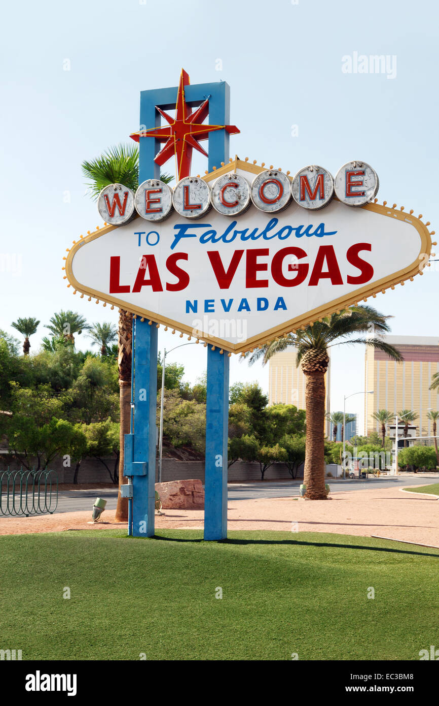 Nahaufnahme von Las Vegas Neonschild auf Sommer-Hintergrund Stockfoto