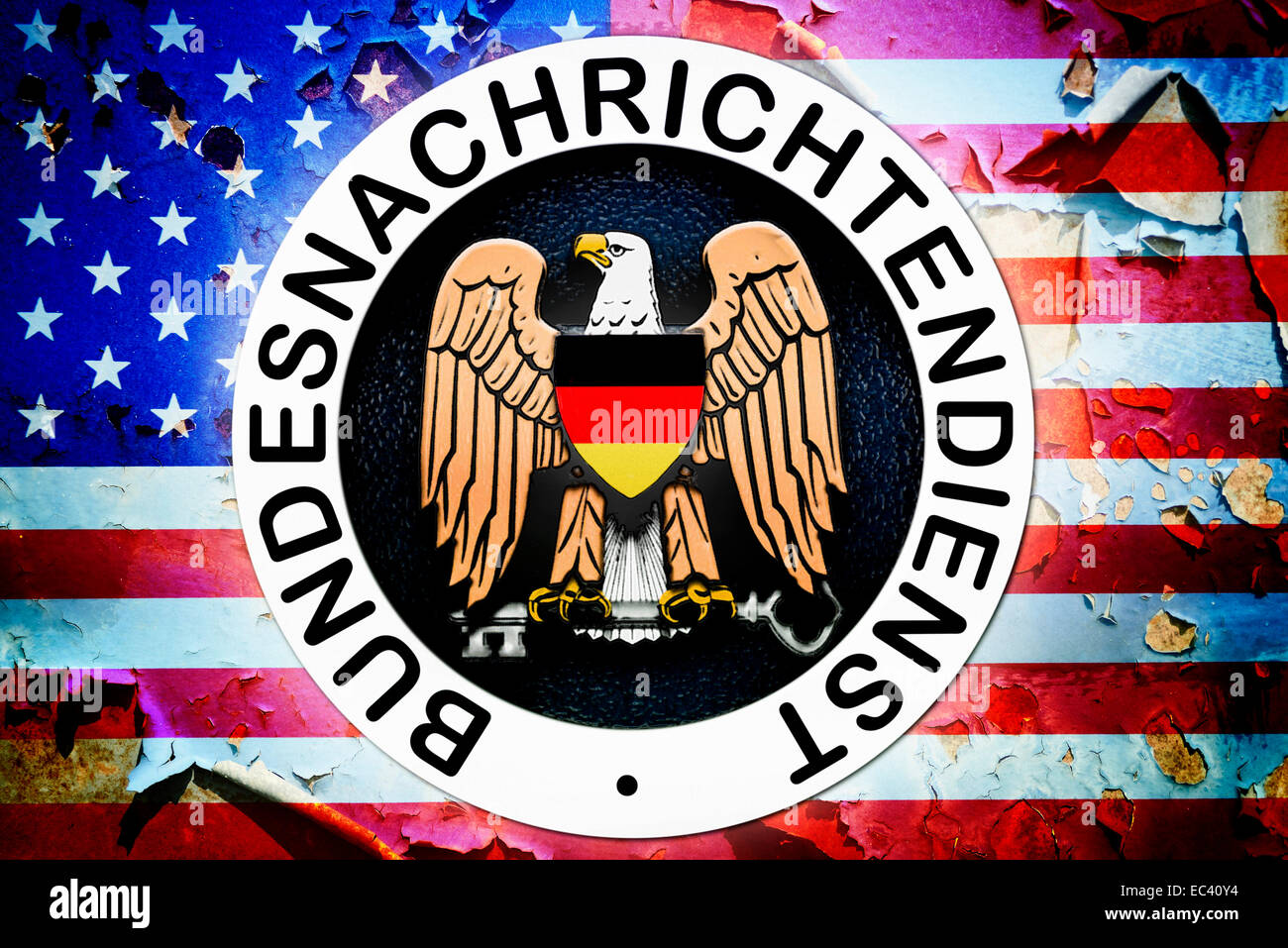 Gemischte Emblem des BND und NSA, Spionageskandal Stockfoto