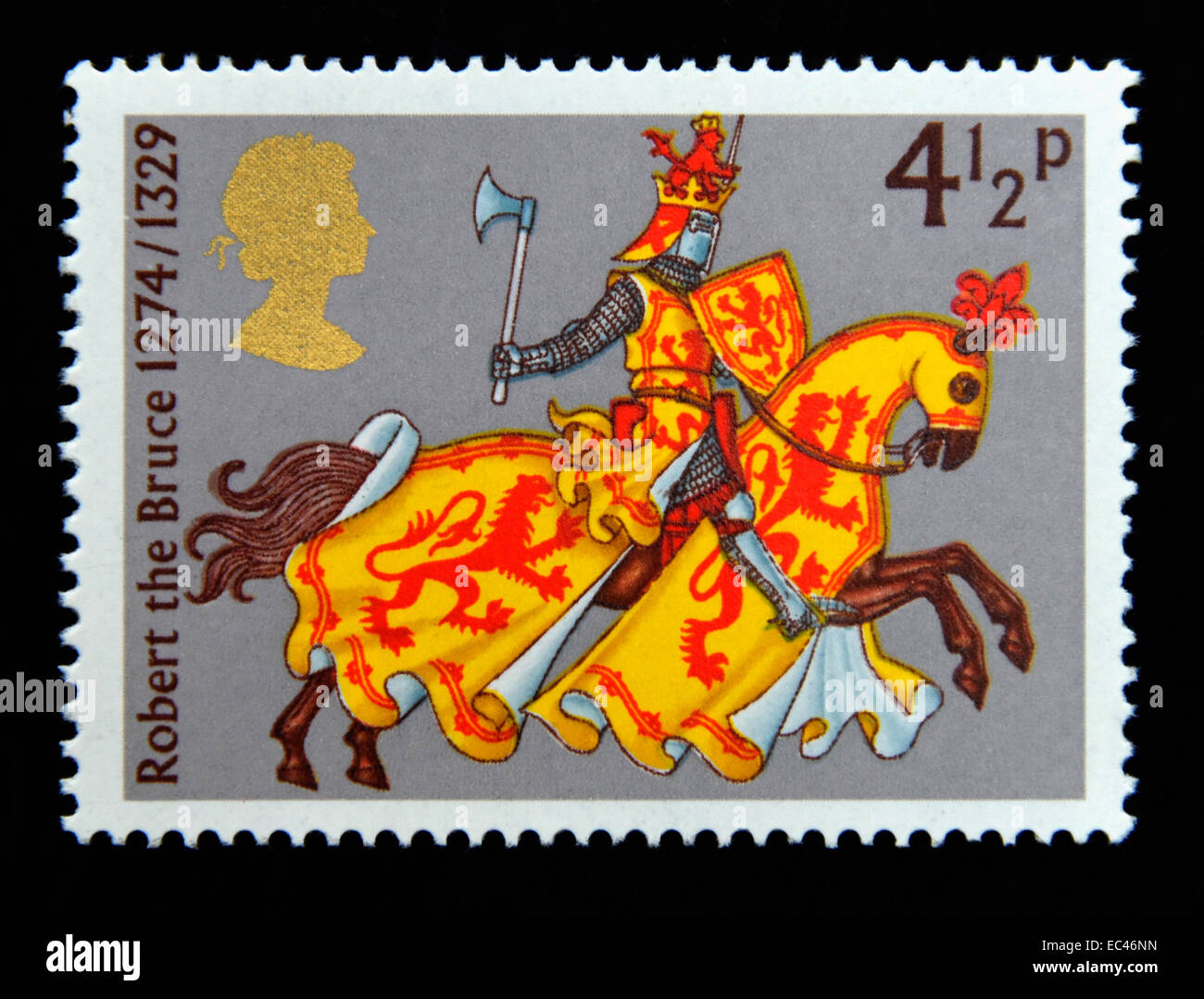 Briefmarke. Great Britain. Königin Elizabeth II. 1974. mittelalterliche Krieger. Robert the Bruce 1274/1329. Stockfoto