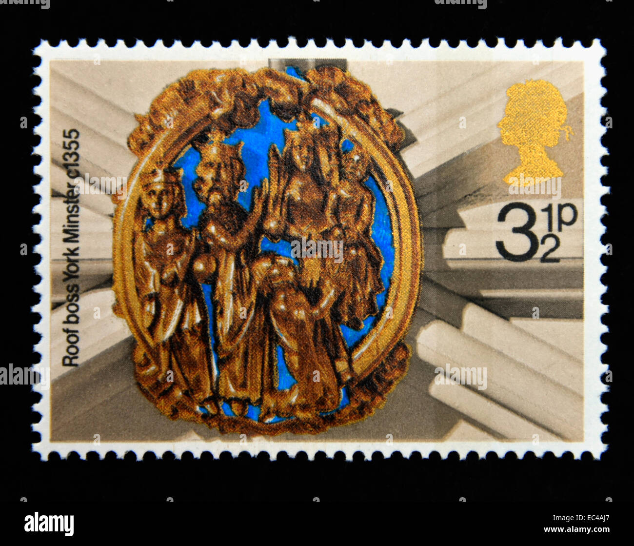 Briefmarke. Great Britain. Königin Elizabeth II. 1974. Weihnachten. Die Kirche Dach Bosse. Anbetung der Könige, York Minster c1355 Stockfoto