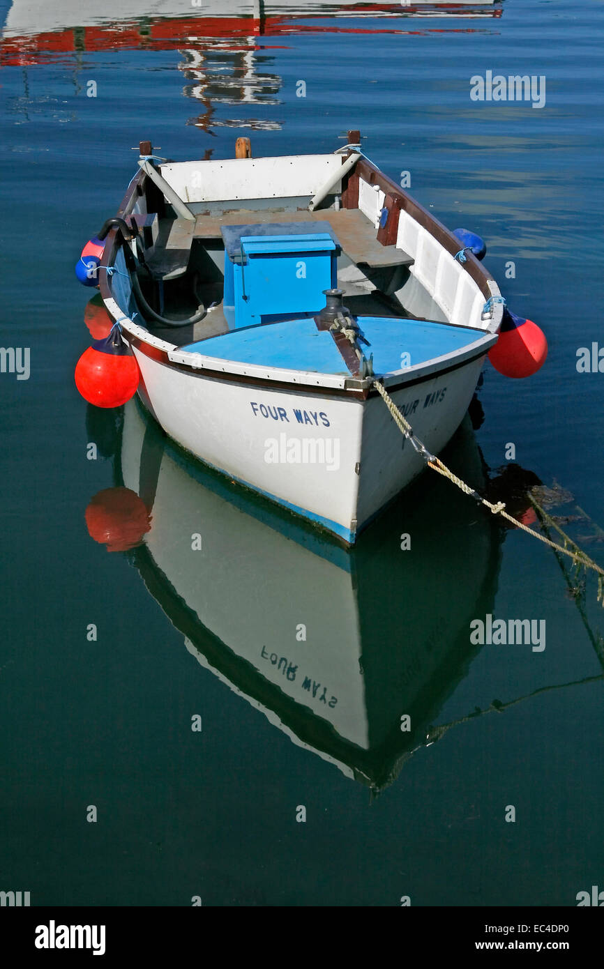 Boot auf Looe Fluss, Looe, Cornwall, Südwestengland, UK, Europa Stockfoto
